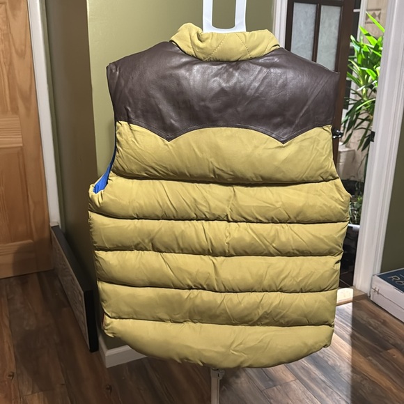 Men’s Decibel Down full Zip Button Puffer Vest Sz XL color olive green - Brown - Picture 5 of 6